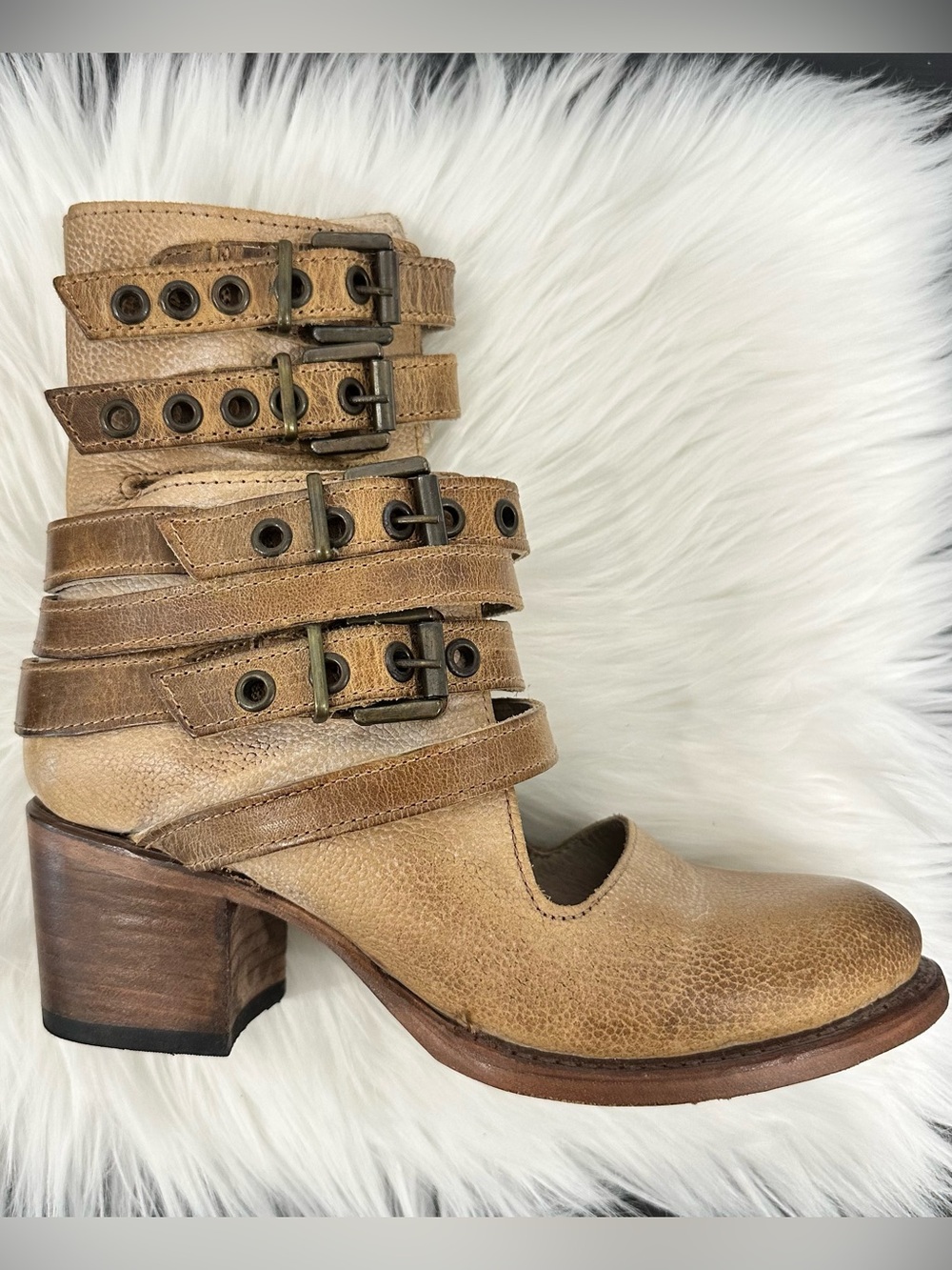 🦅 FREEBIRD BY STEVEN CLOVER Buckle Ankle Boots SZ 7 Tan - Picture 7 of 13